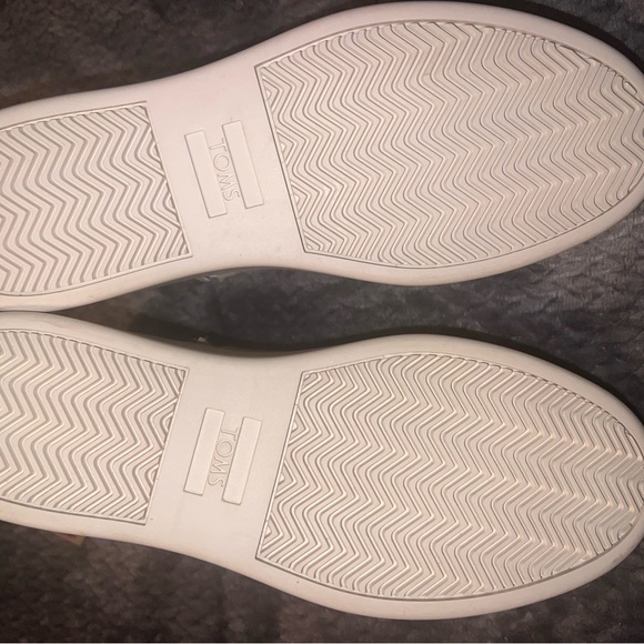 🎄🎁 TOMS Women's Beige and Zebra Print lifted shoe - Picture 5 of 6